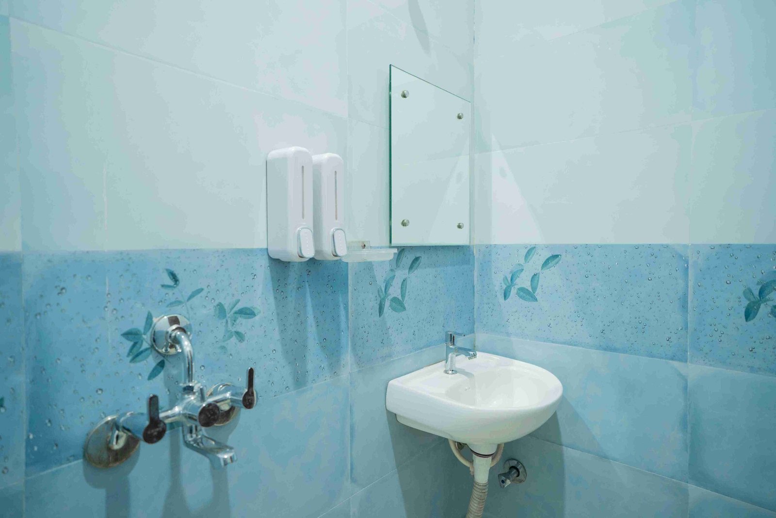 Hotel bathroom representing the guest room facilities at SS Hotels